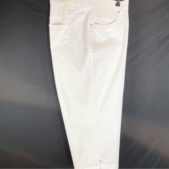 Catherine’s White Sateen Stretch Denim Capris Women’s Size 30w - Picture 1 of 7
